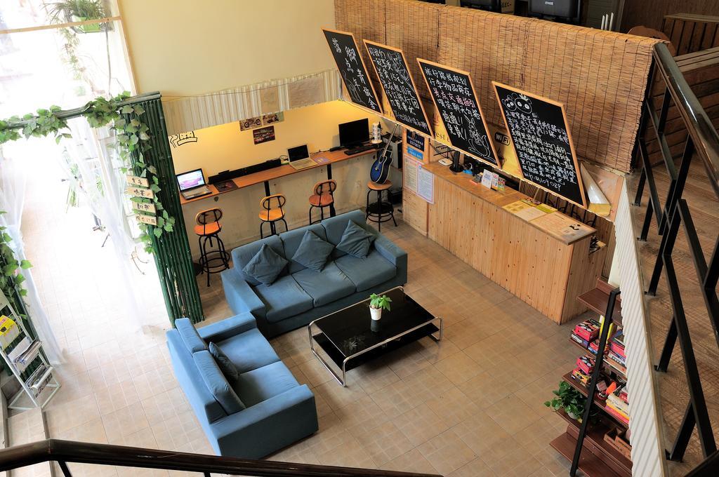 Luojiaodian Hostel Chengdu Bagian luar foto