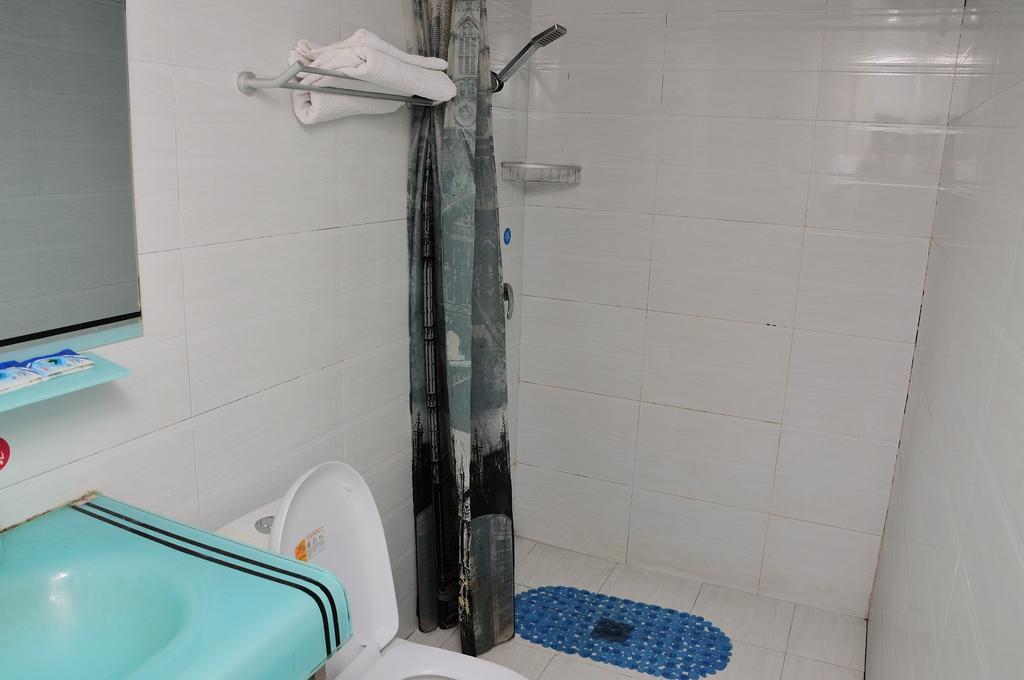 Luojiaodian Hostel Chengdu Ruang foto