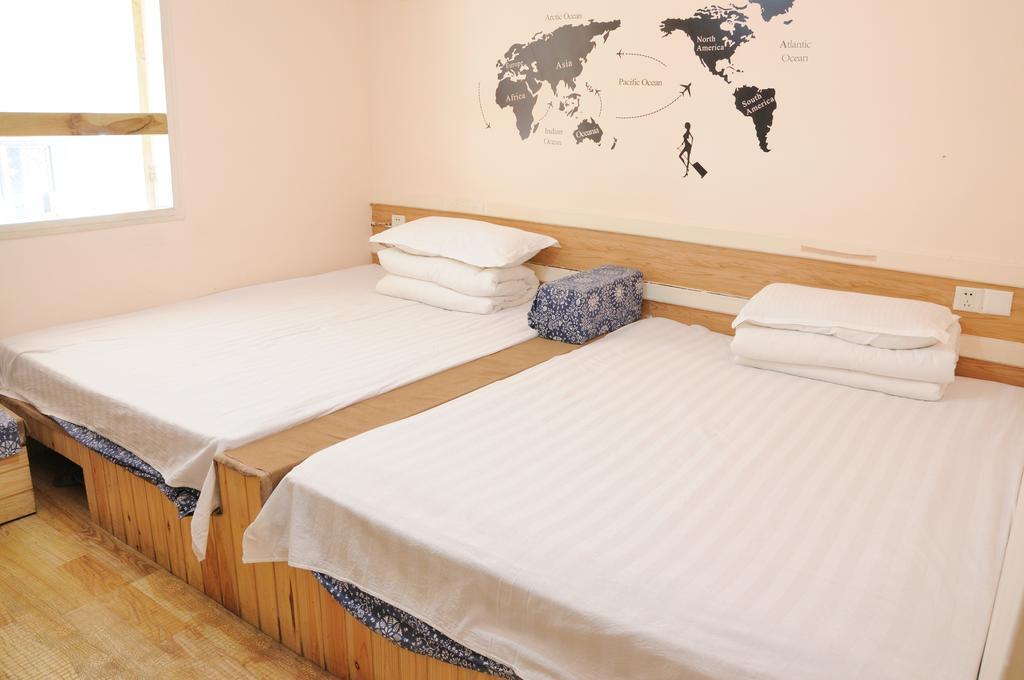 Luojiaodian Hostel Chengdu Bagian luar foto
